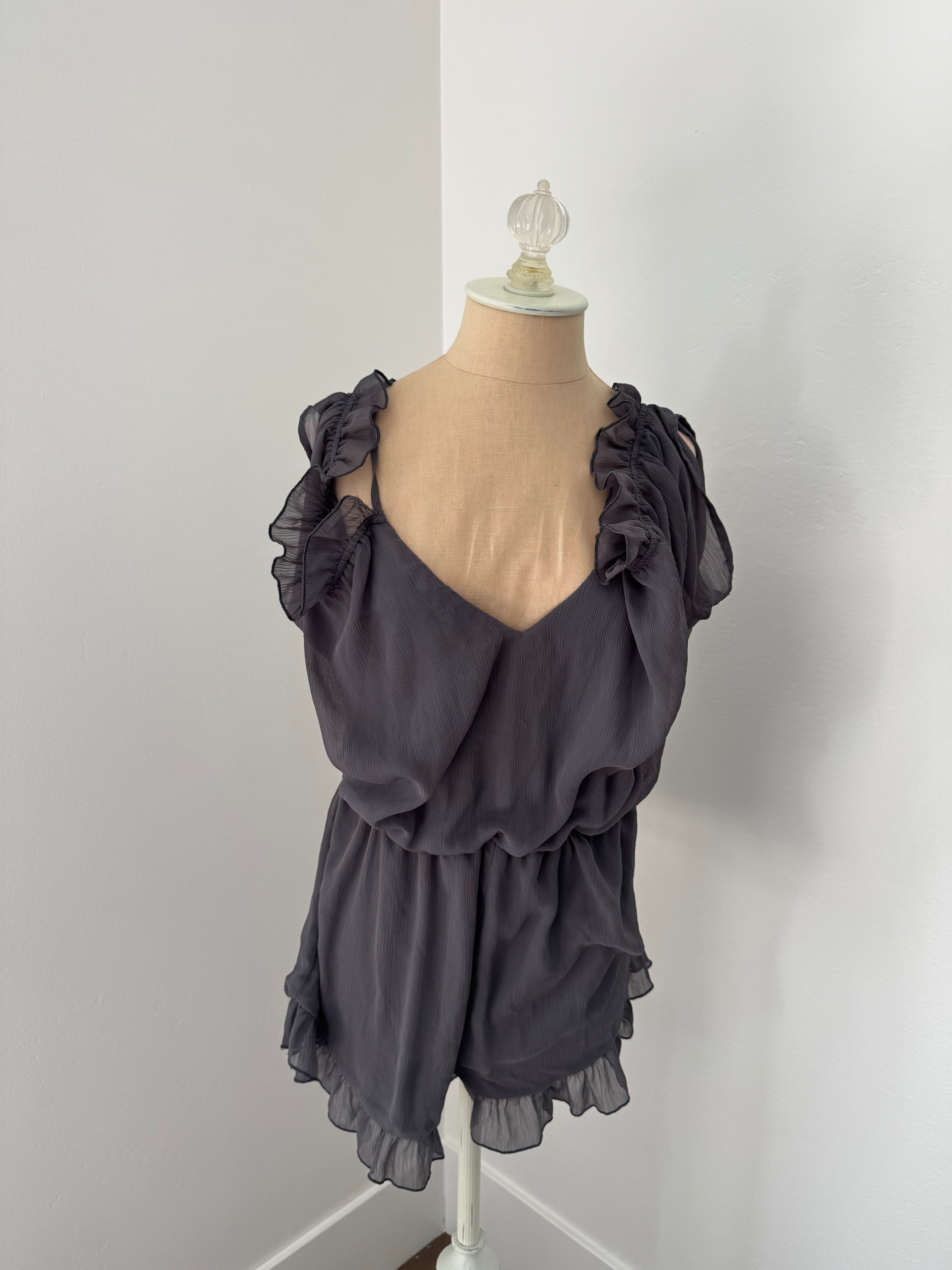 Gray Romper (Size: L)