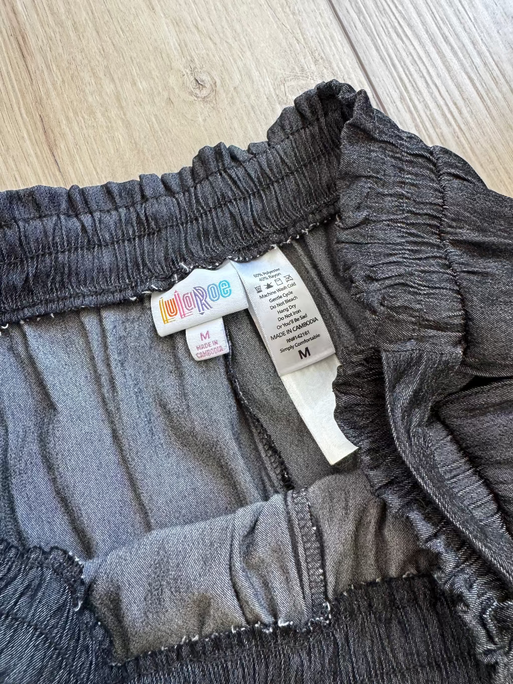 Gray Pants (Size: M)