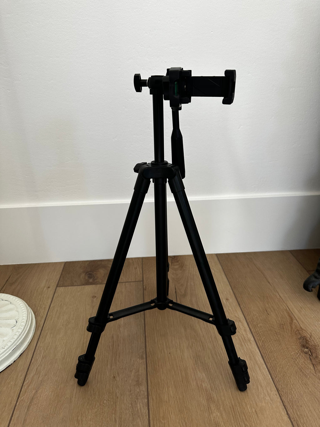 Black Phone Tripod