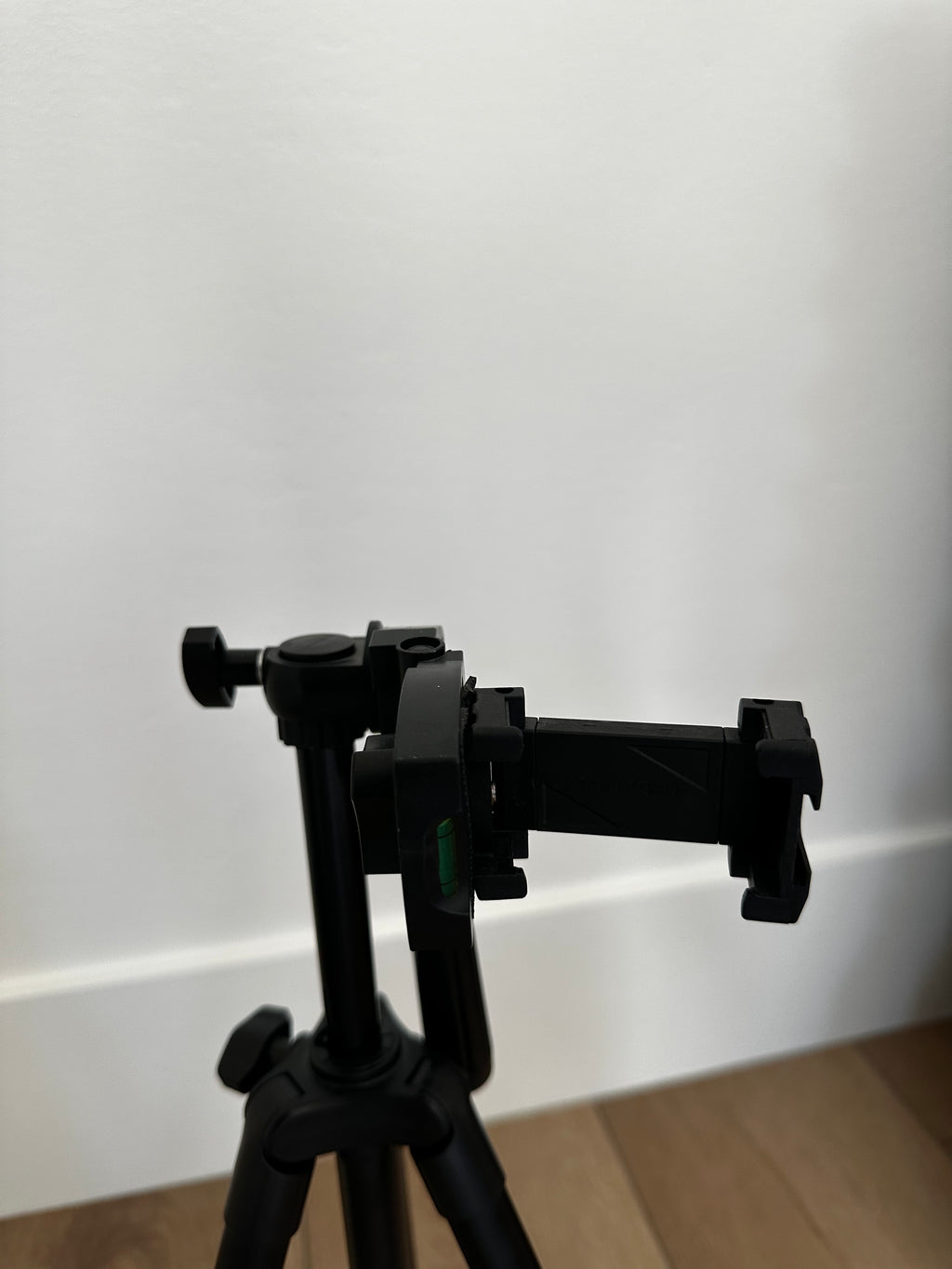 Black Phone Tripod