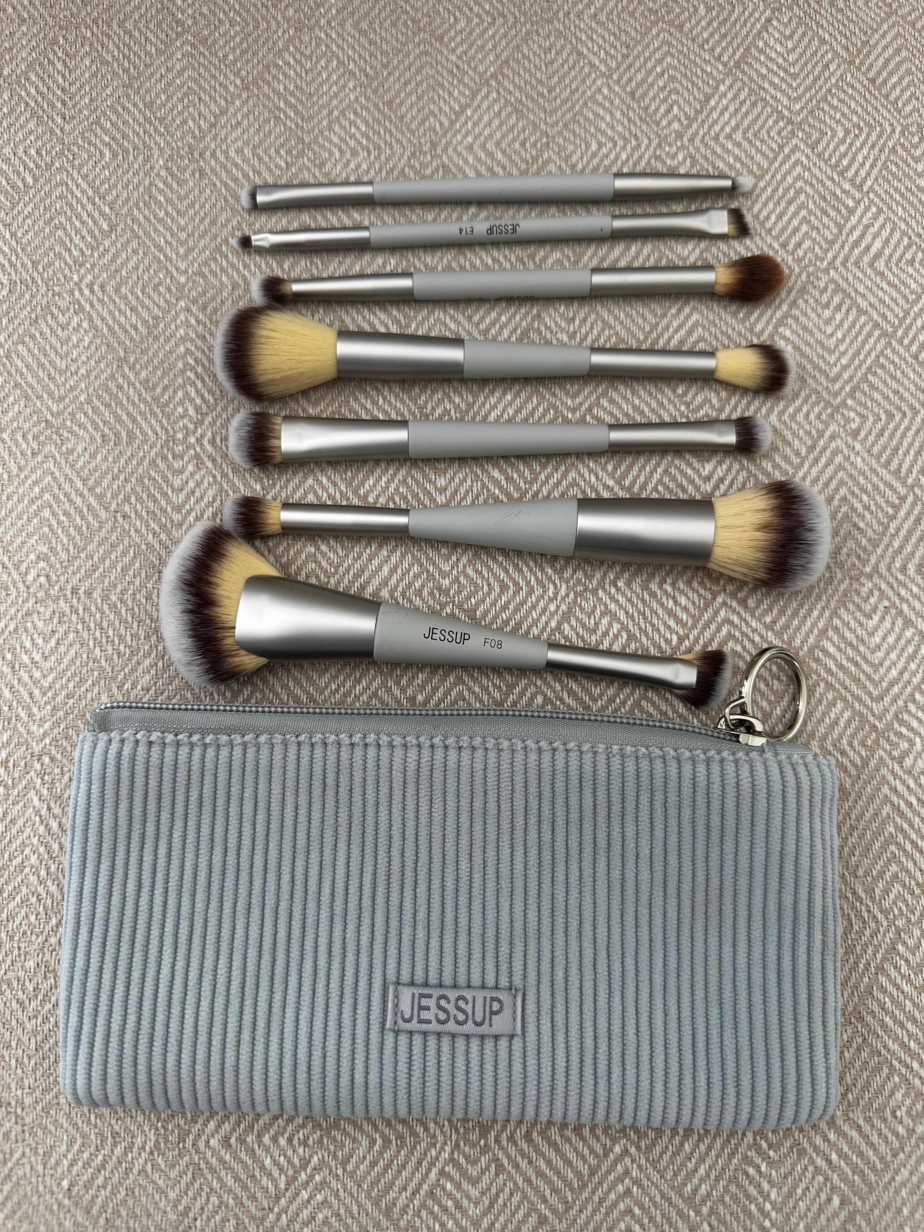 8 Piece Make Up Brush Set