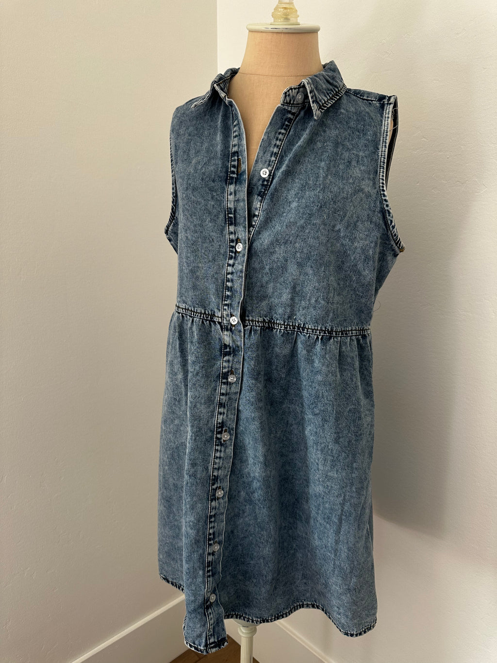 Denim Button Up Dress (Size M)