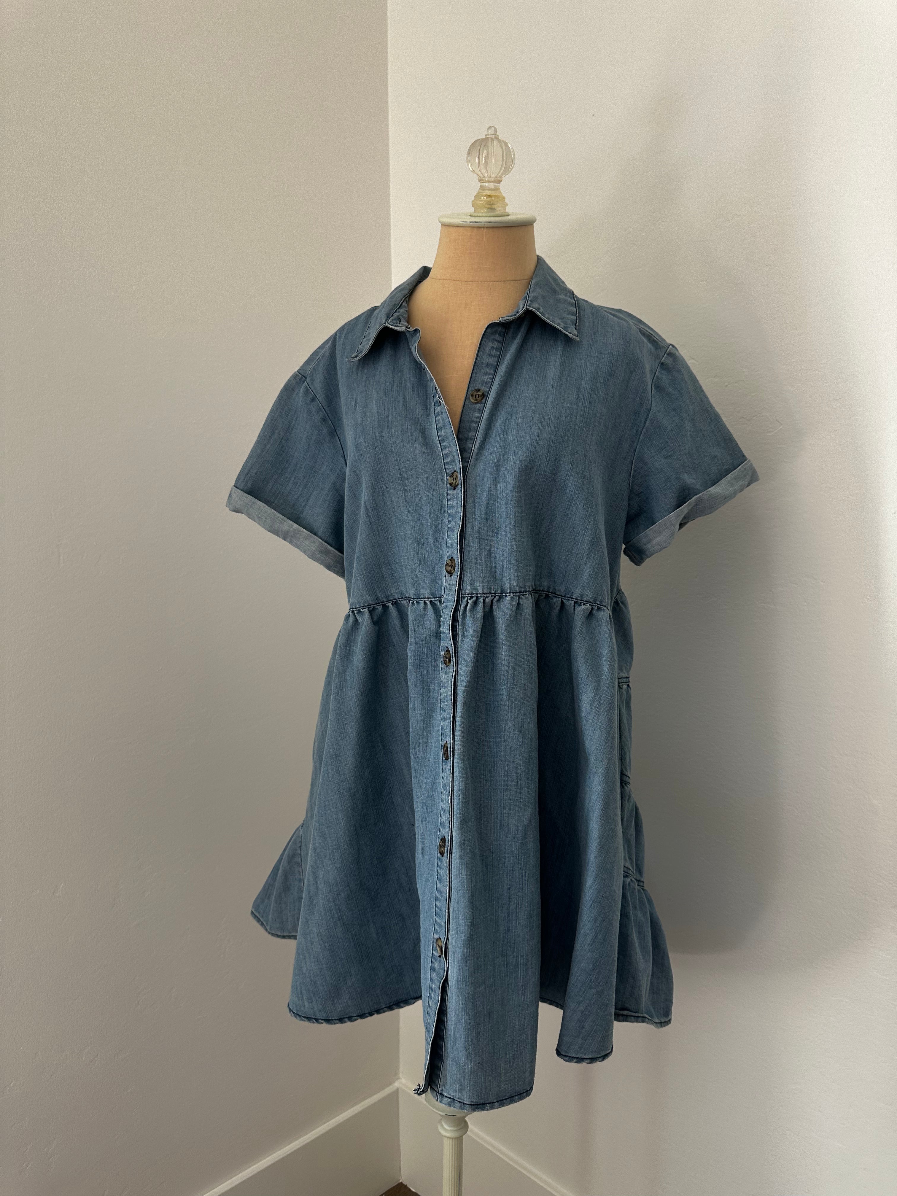 Denim Button Up (Size Medium)