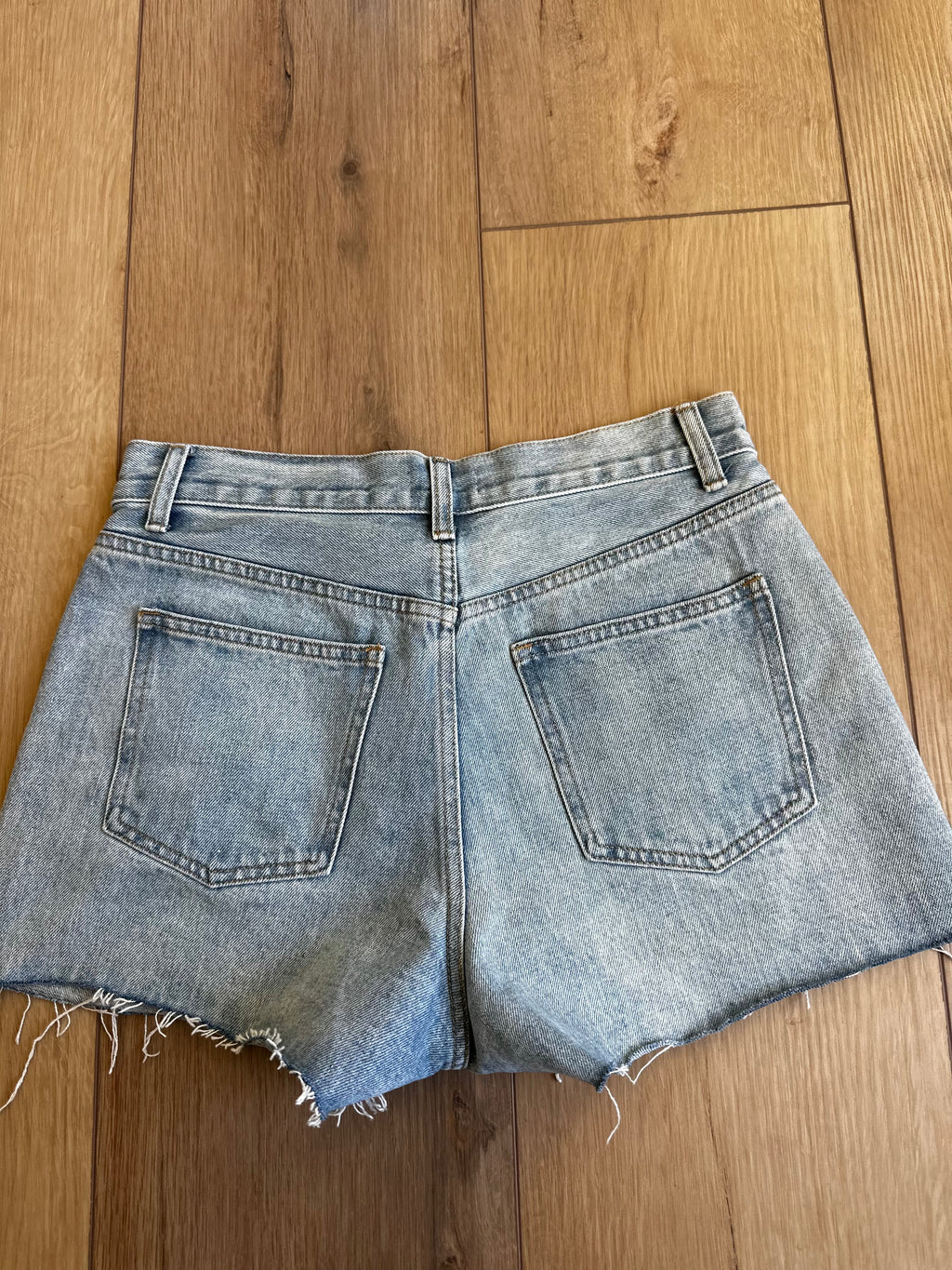 Denim Shorts (Size 28/ 6 )