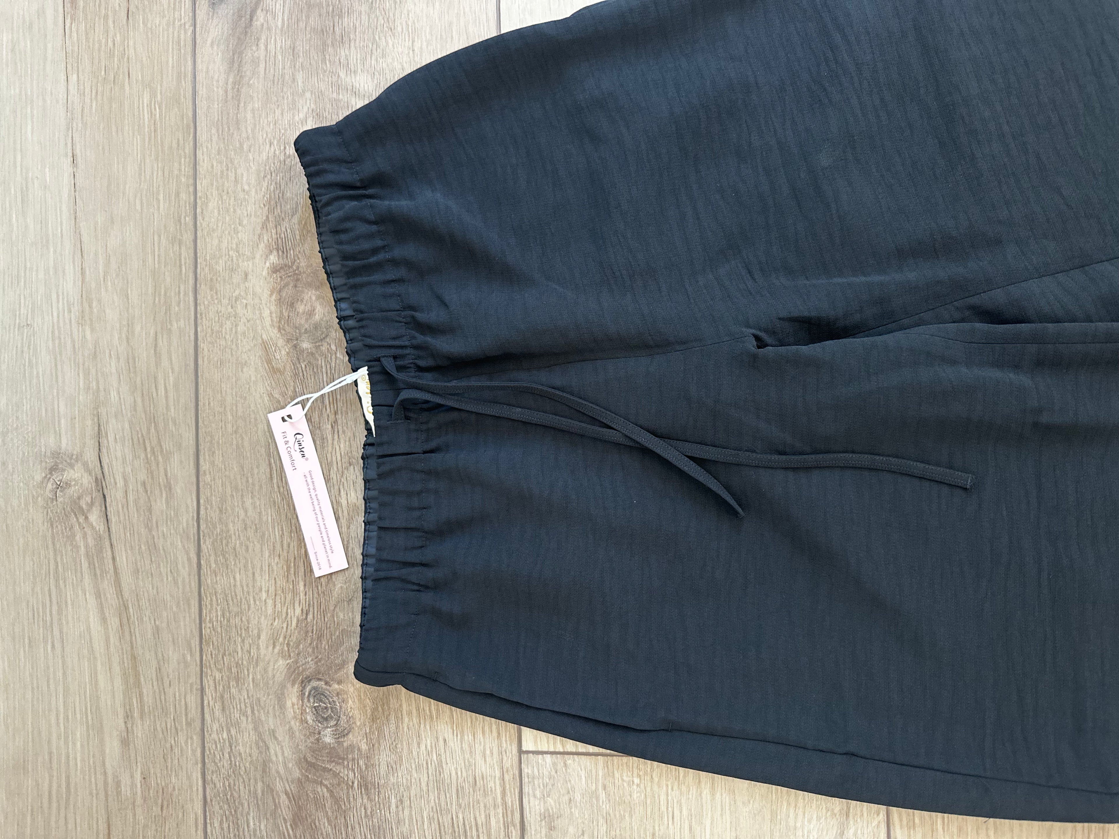 Black Trousers (Size Medium)