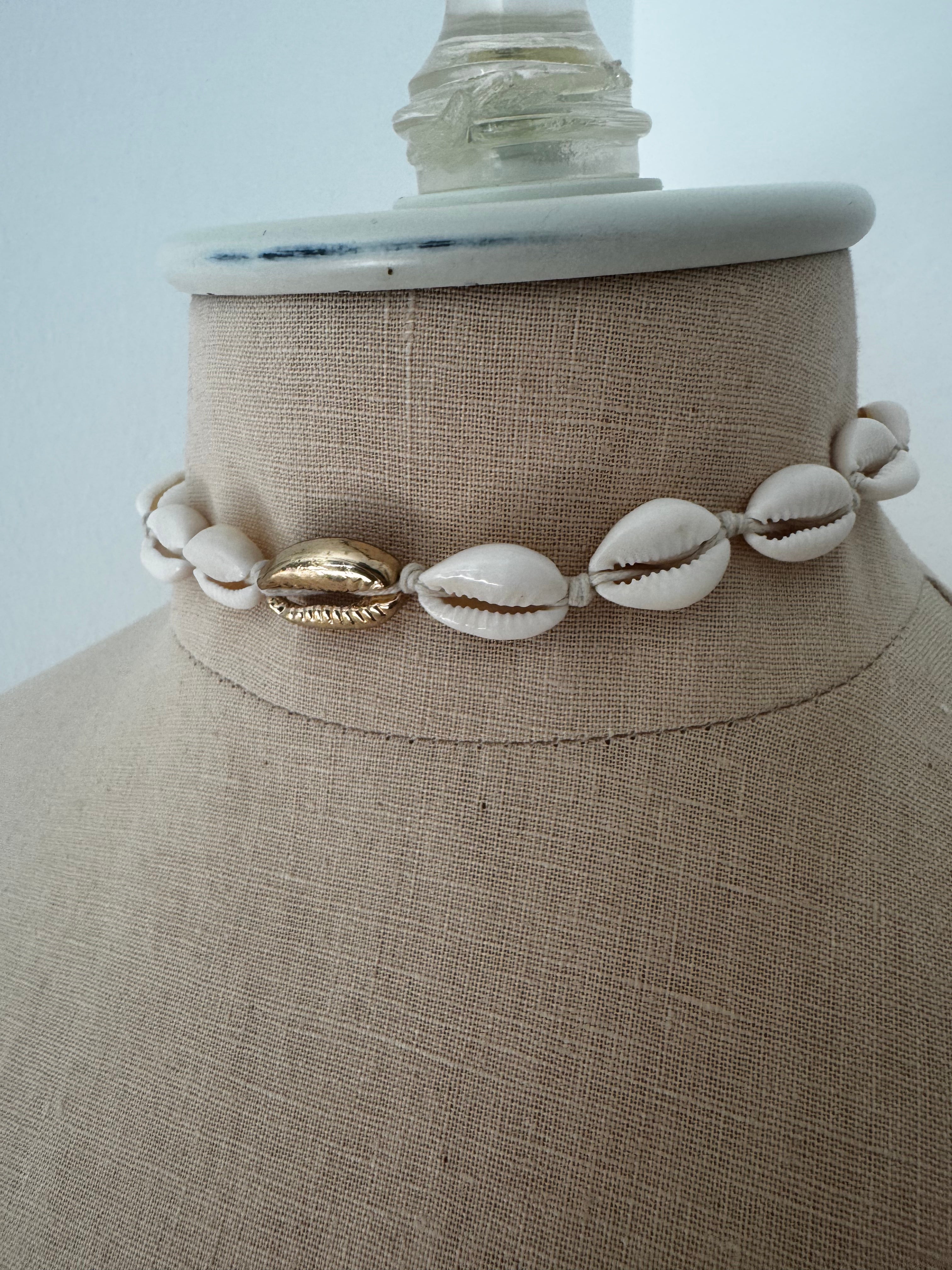 Seashell Choker Necklace