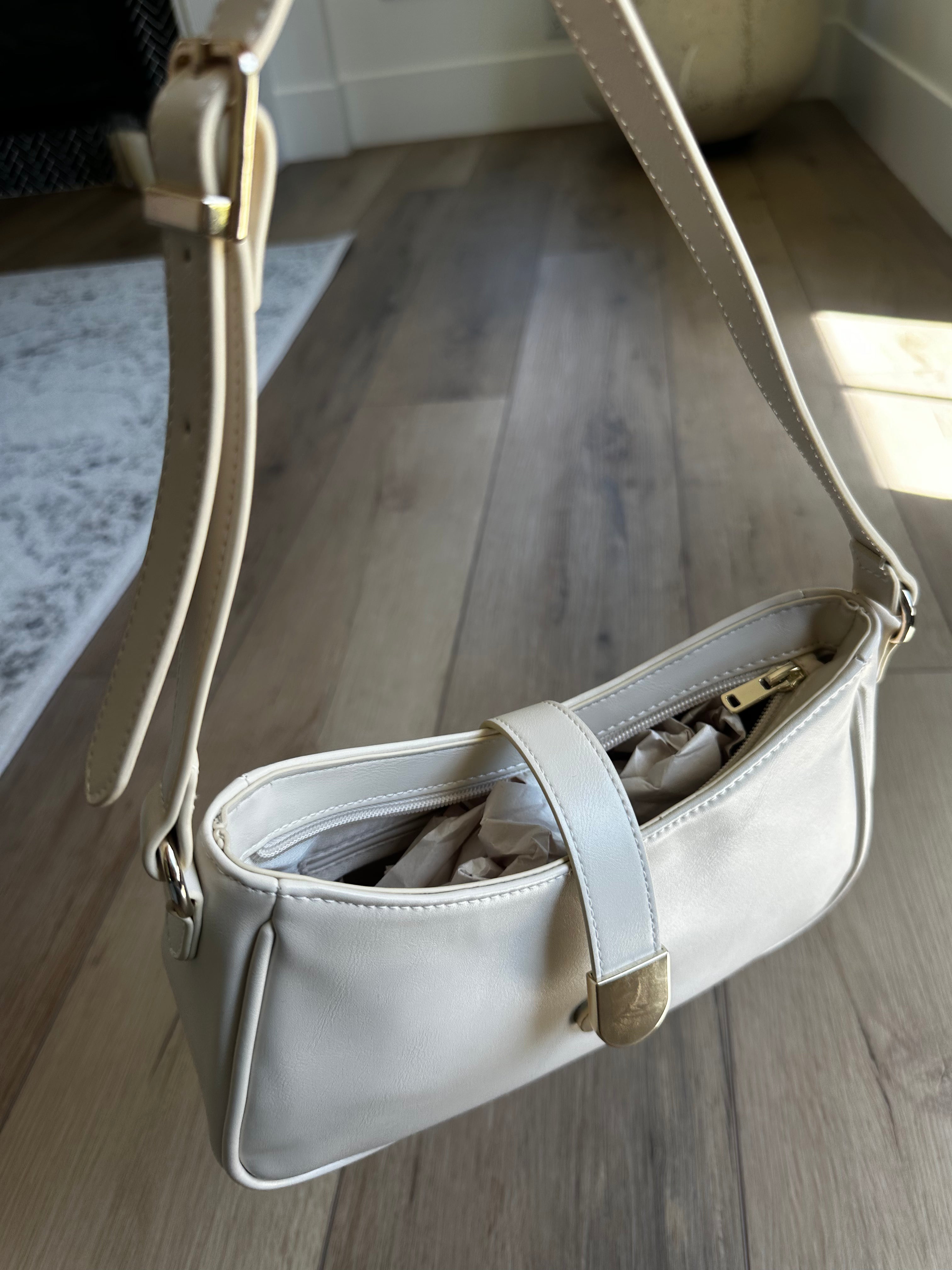 White Shoulder Bag