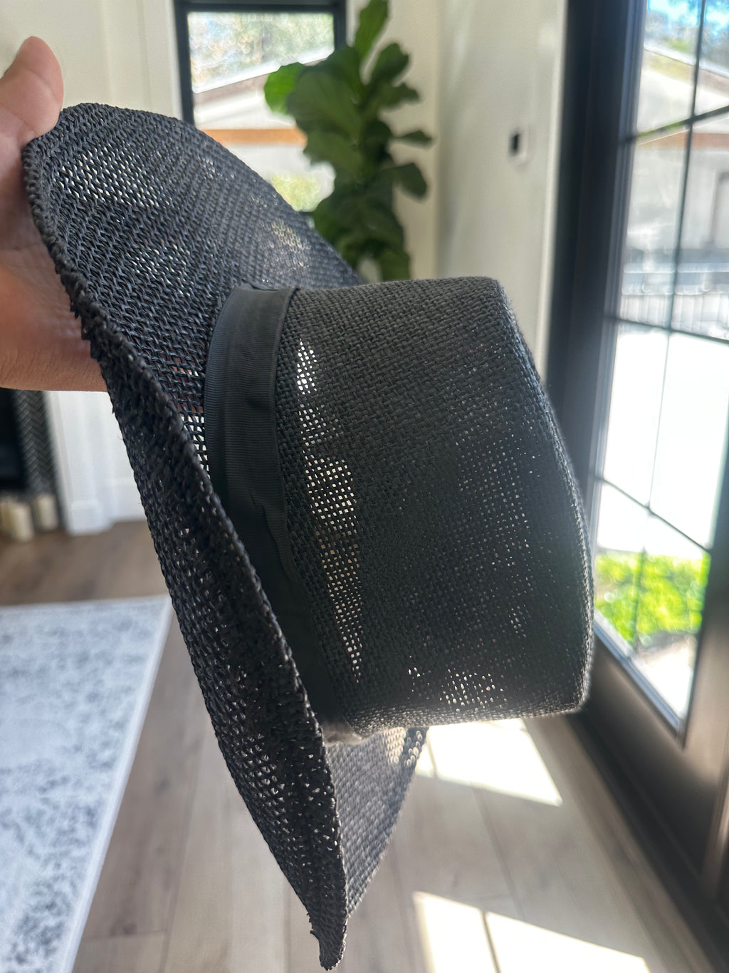Black Straw Hat (One Size)