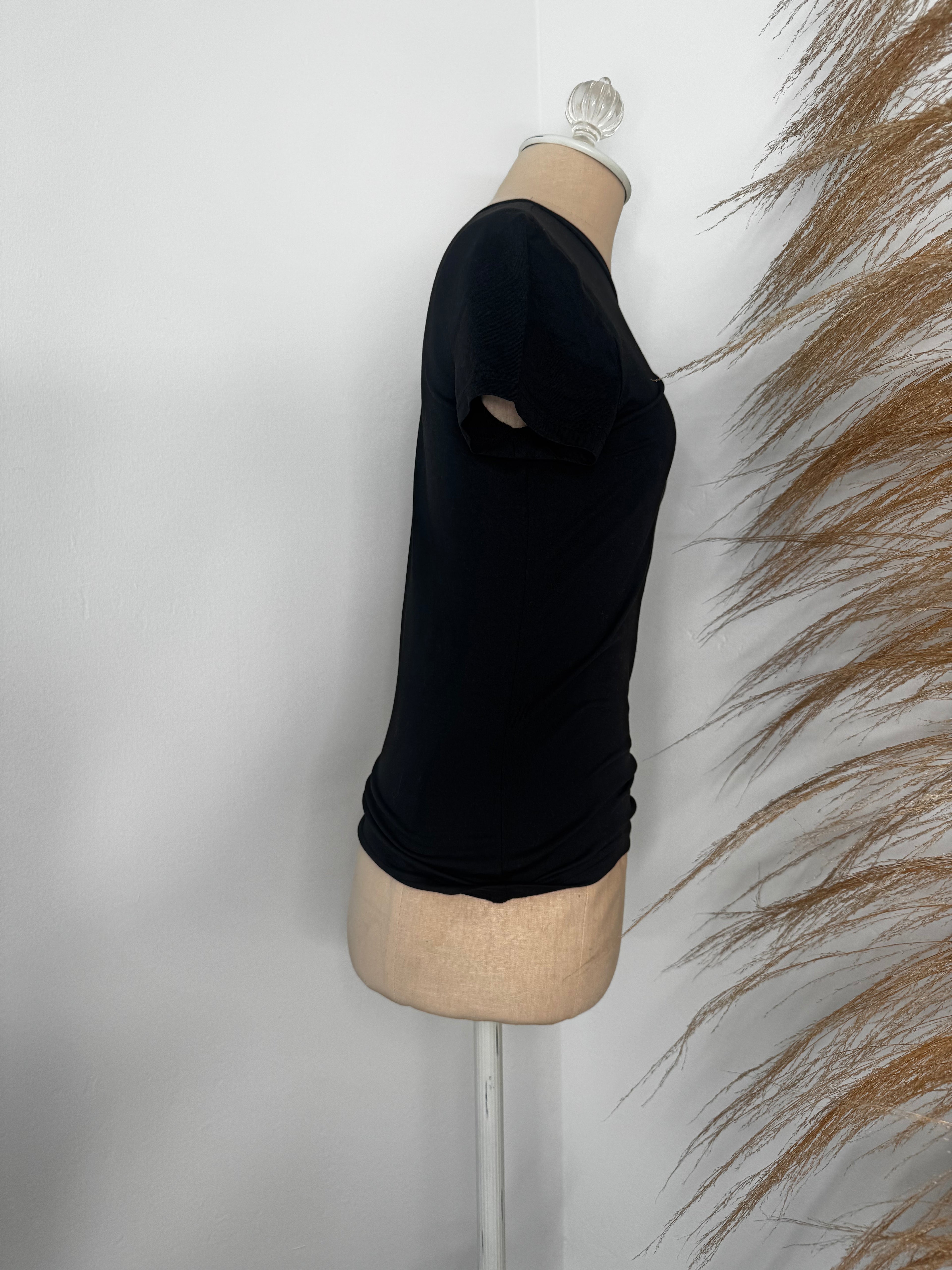 Simple Tight Black T-Shirt