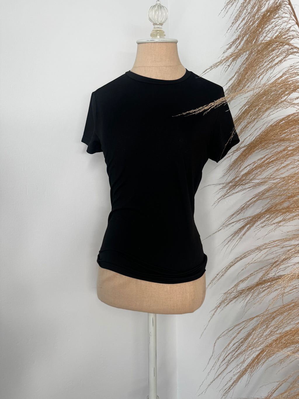 Simple Tight Black T-Shirt