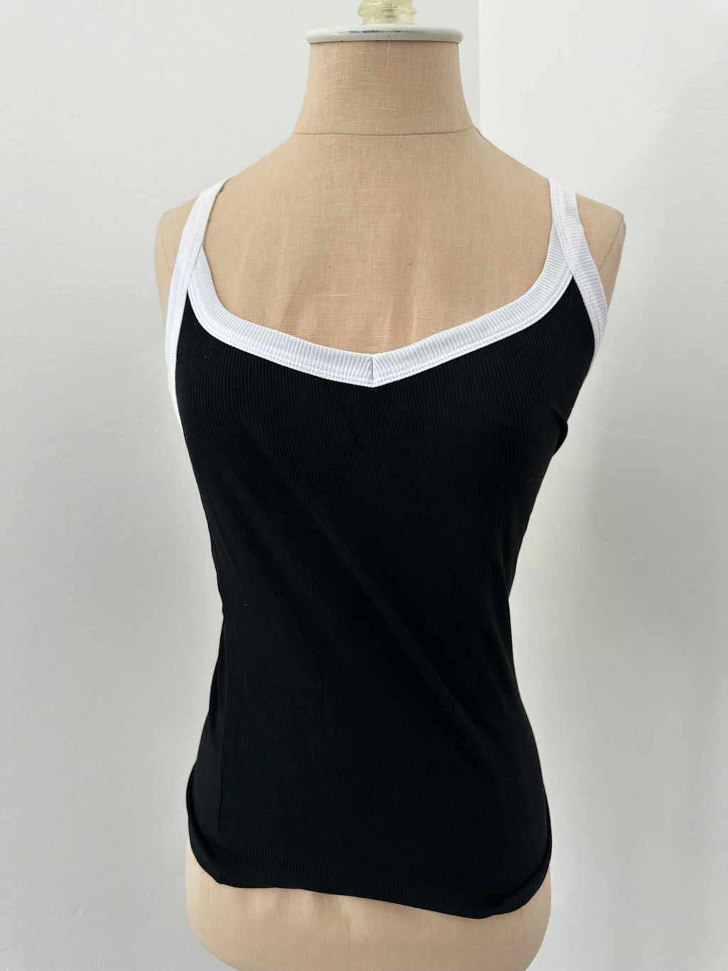 Black and White Top (Size Small)
