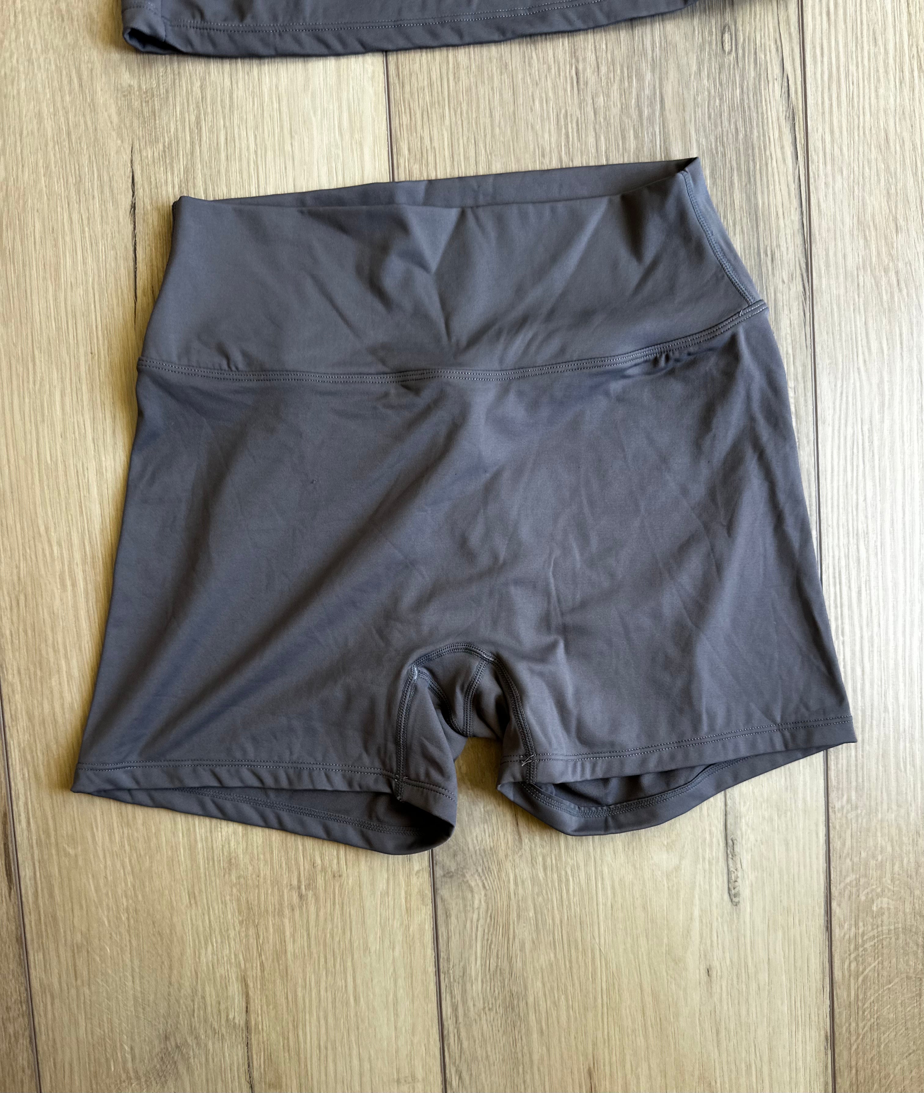 Gray Workout Set (Size Large)
