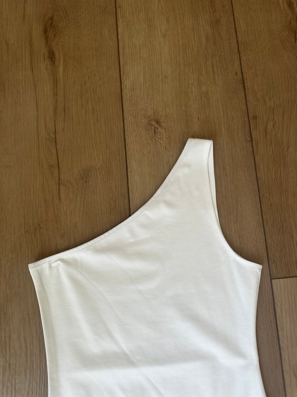 White One Shoulder BodySuit (Size Medium)