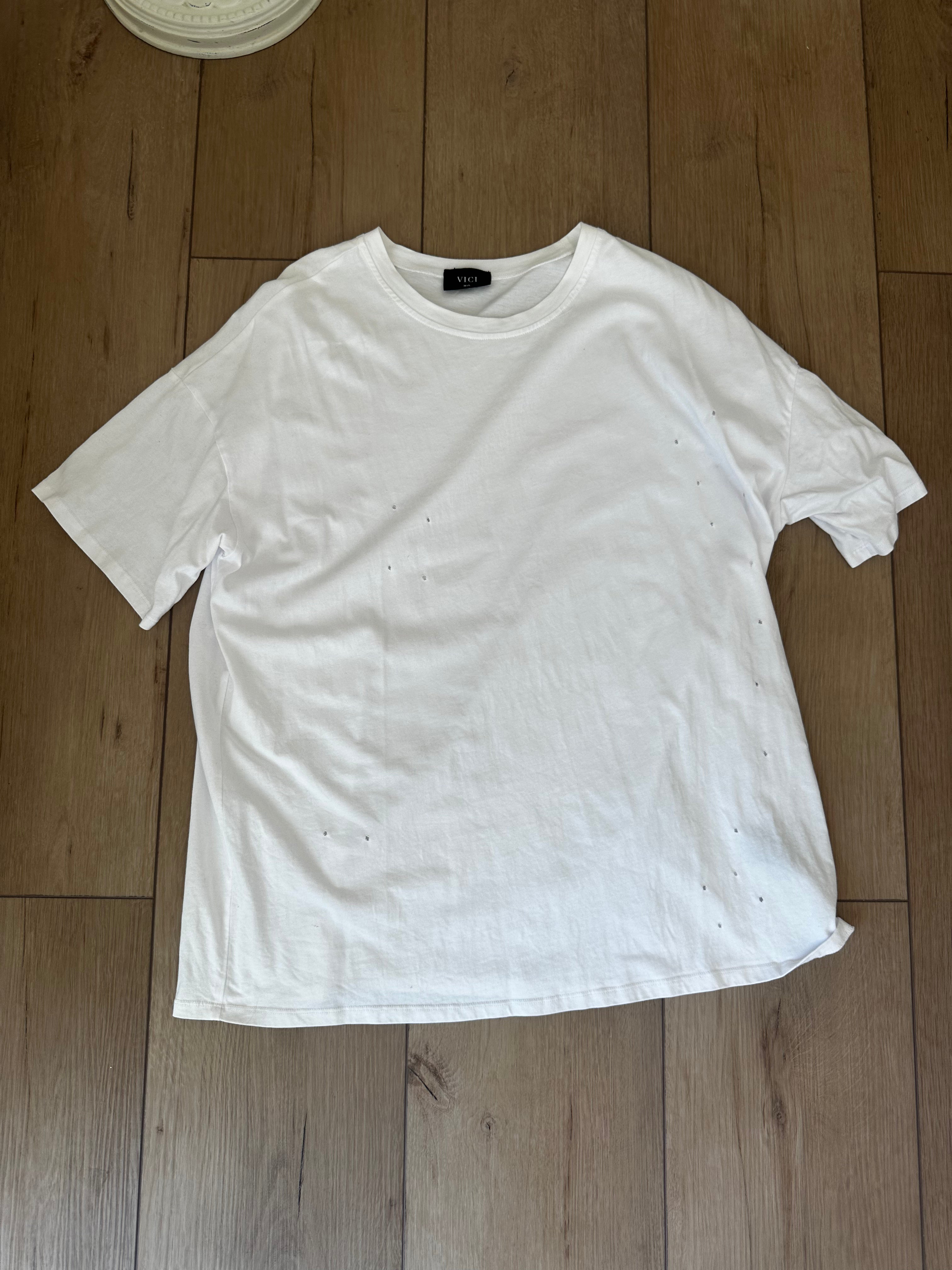 White Distressed Tshirt (Size Medium/Large)