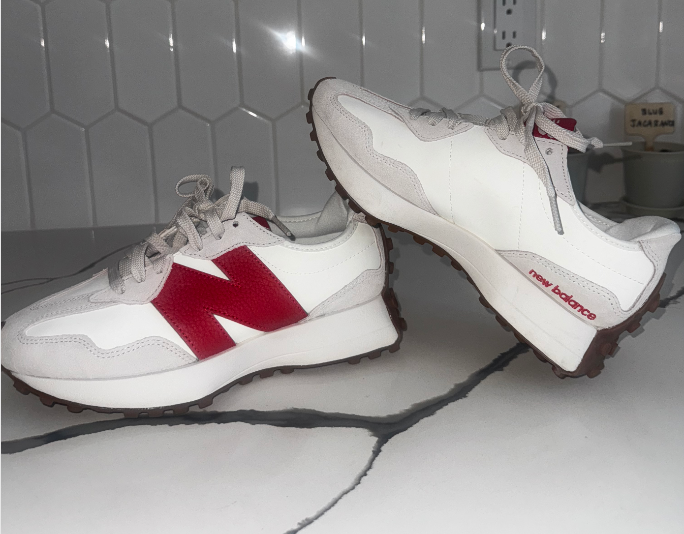 New Balance 327 Sneakers in Red (Moonbeam/Watermelon)